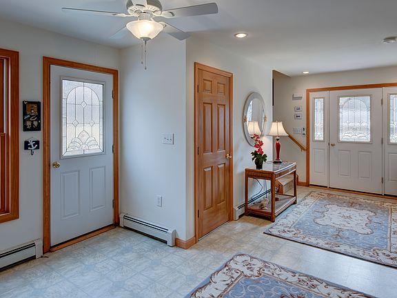 5th image of 40 S Geneva Ct