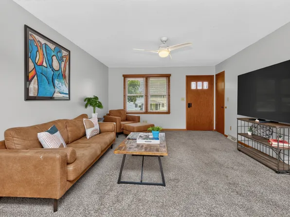 202 NW Sharmin Dr, Ankeny, IA 50023