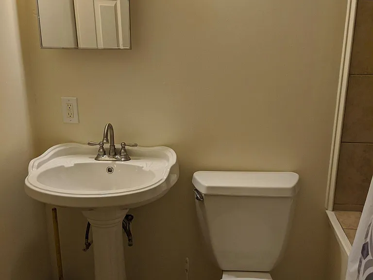 375 Berkshire Ave — Photo 3