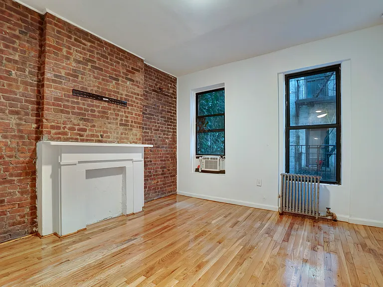 412 W 49th St #3B — Photo 1