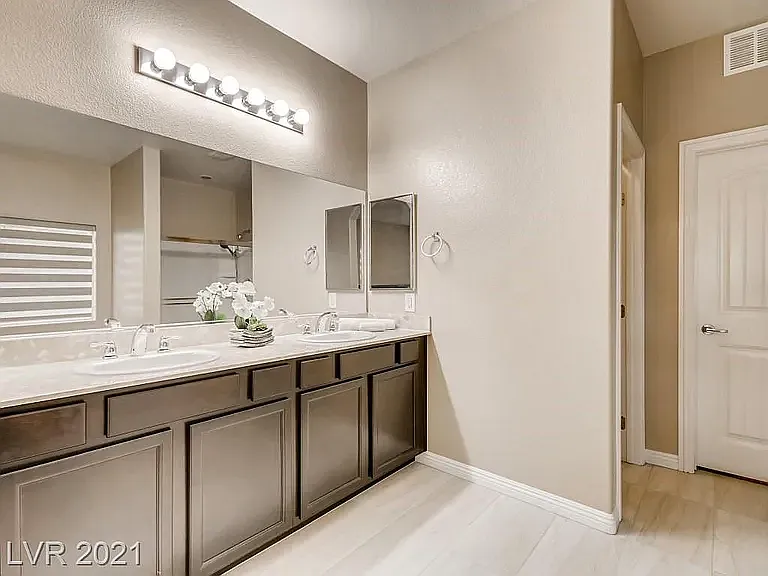 9132 Mastodon Ave — Photo 9