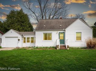 526 Fairfield Ave NW, Grand Rapids, MI 49504
