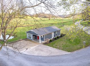 807 Clear Creek Cir, Pulaski, TN 38478