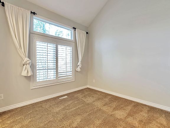 3rd image of 4497 Spring Meadow Dr