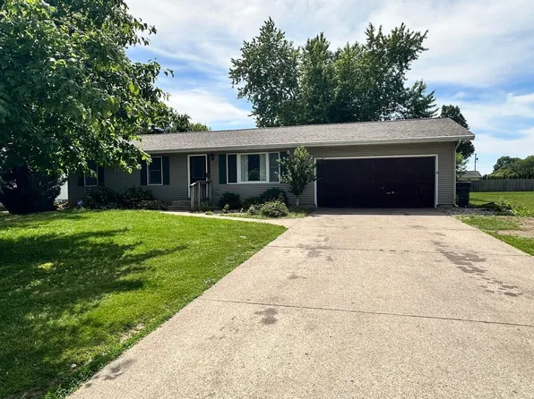 66099 Grasslands Ln, Goshen, IN 46526