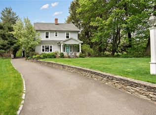 2527 Bronson Rd, Fairfield, CT 06824