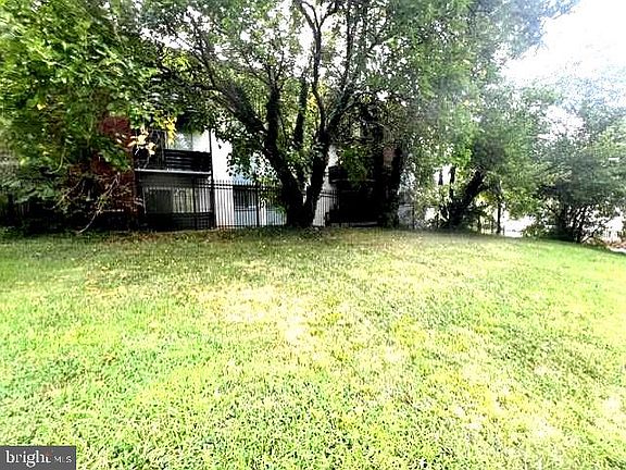 4th image of 5000 C St SE