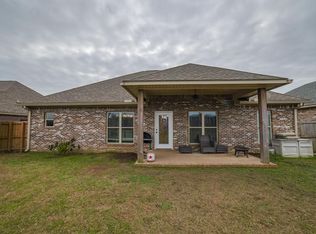 14 Highland Village Dr, Ellisville, MS 39437