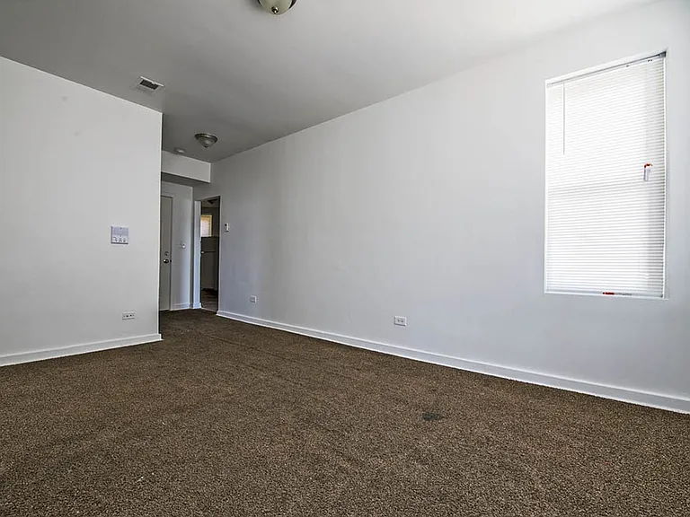 7055 S St Lawrence — Photo 22