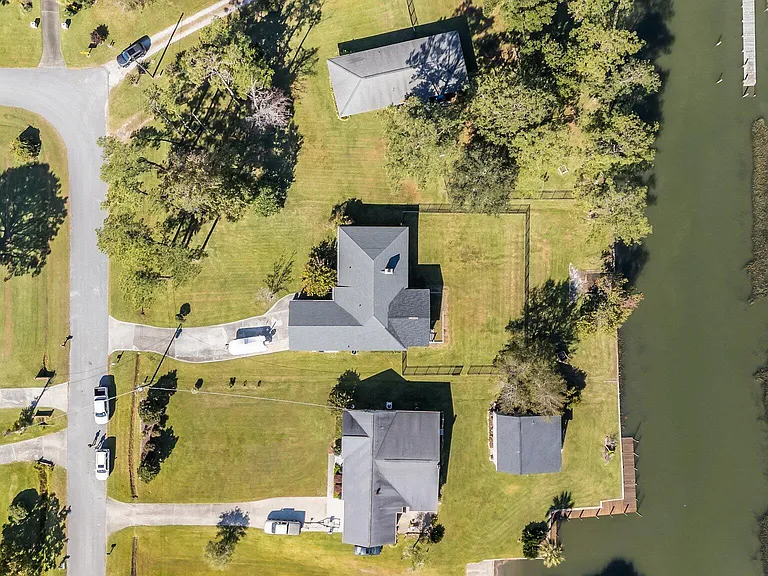180 Wallace Rd — Photo 9