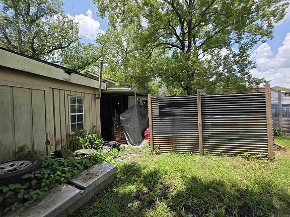 4th image of 13540 W Leon St