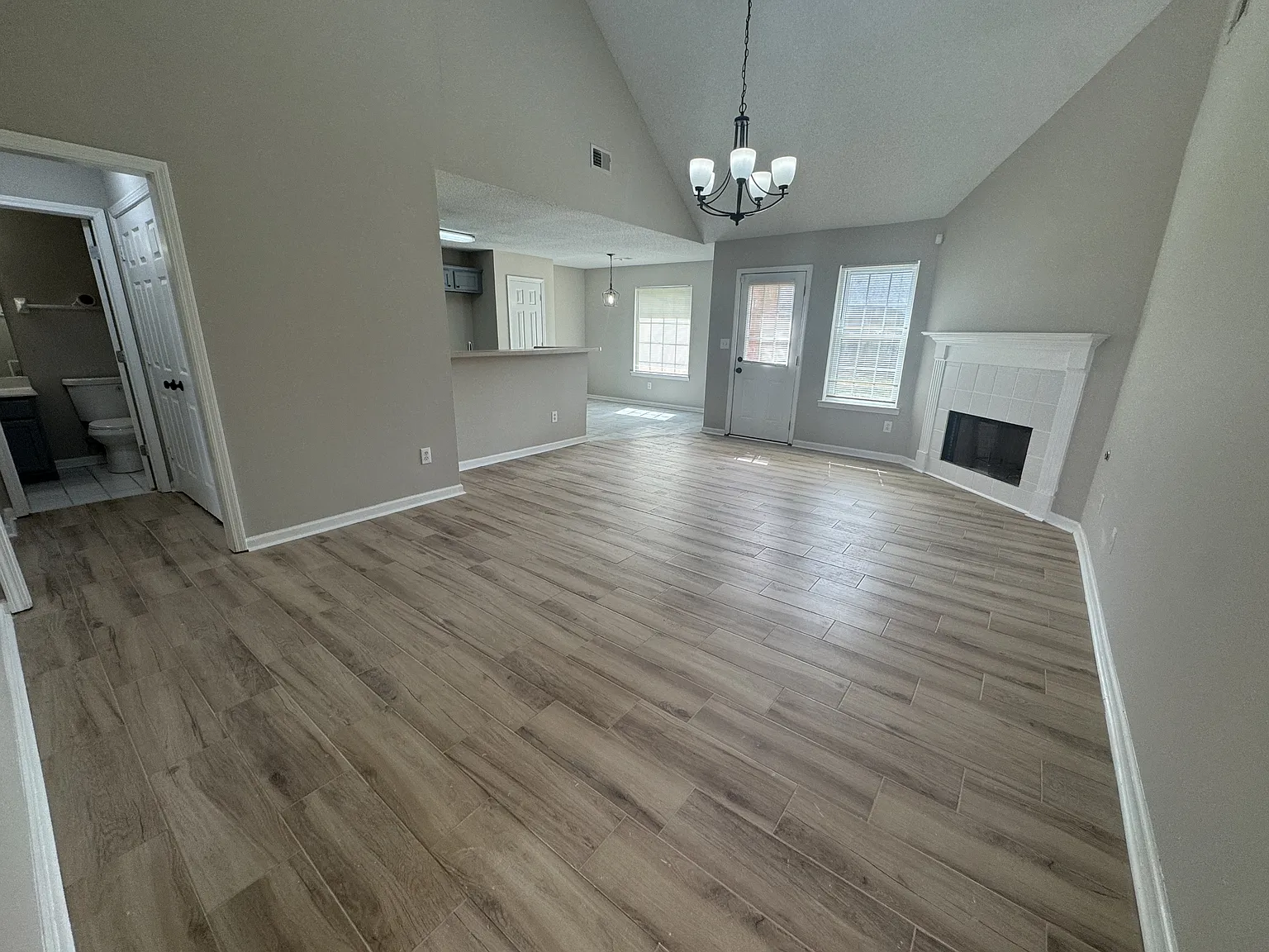 5457 Sundale Way South - 0 — Photo 2