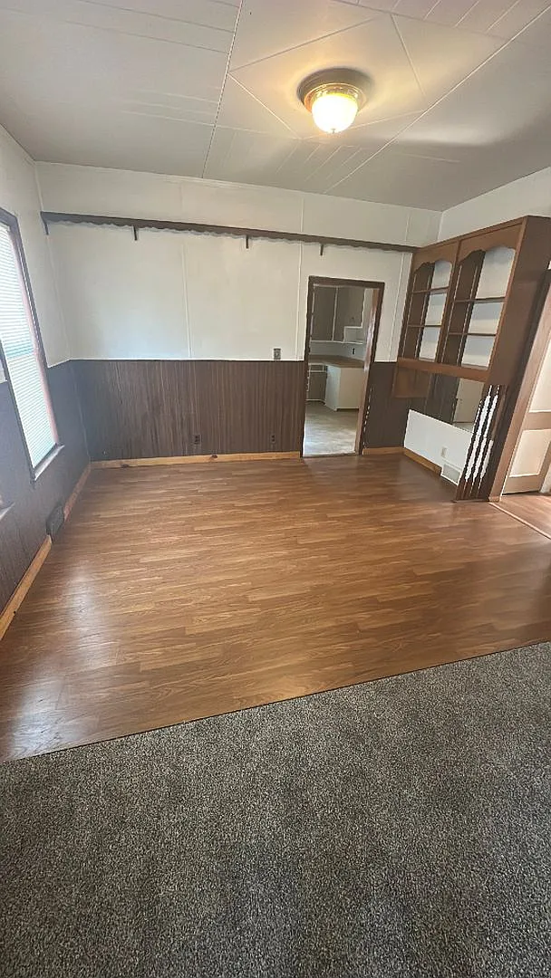 3 Bedrooms, 1 Bathroom & w/upper loft Single Family with Garage - Staples — Photo 4