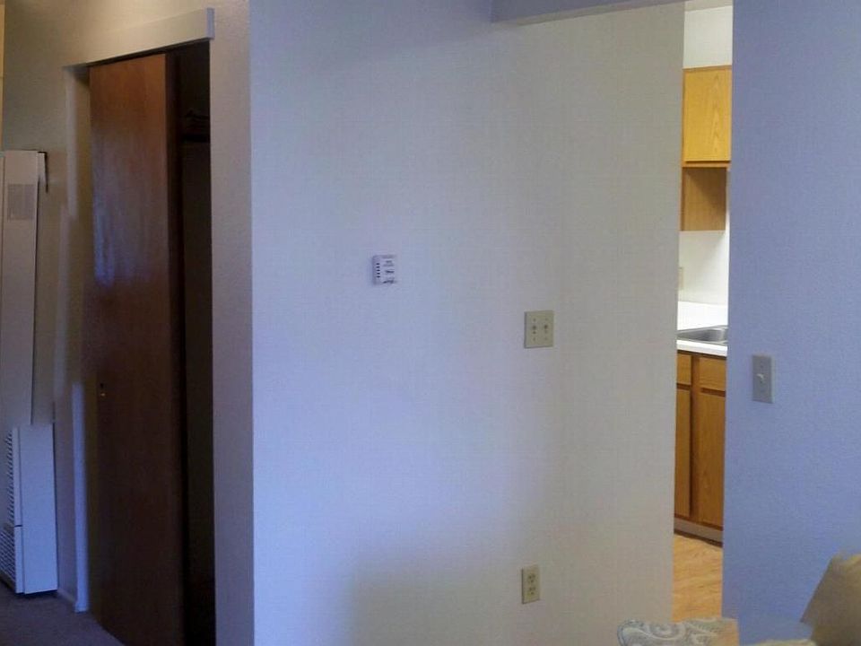 2nd image of 2882 Lucas St APT 2