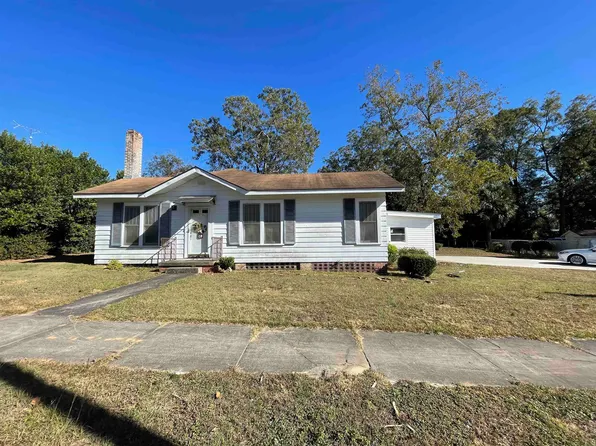 1526 6th St, Florala, AL 36442