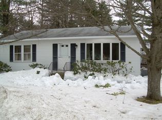 2 Reading Rd, Nashua, NH 03062