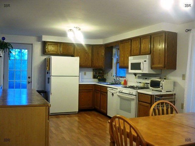 2nd image of 147 Hile School Rd