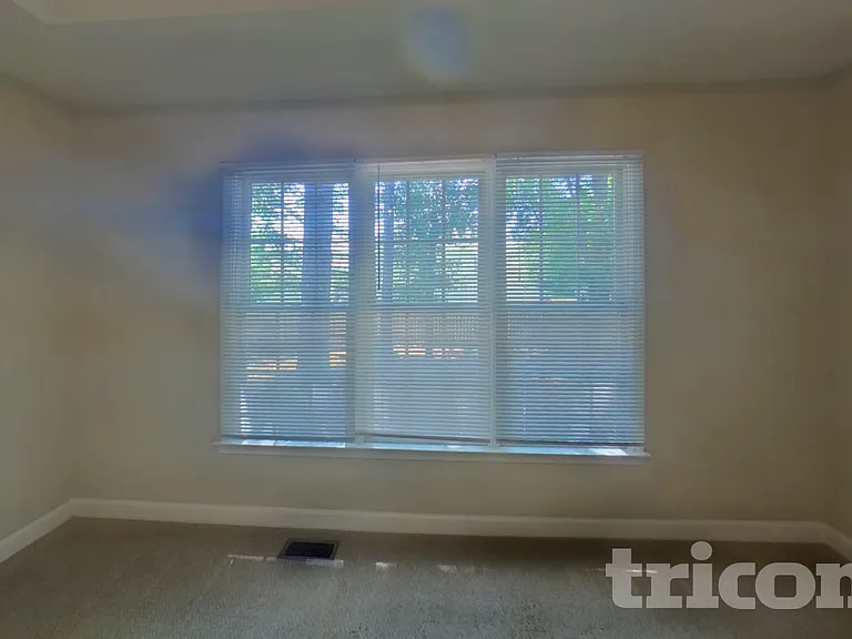 618 Tillman Ct — Photo 7