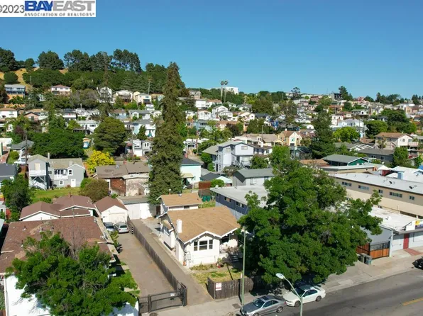 9124 Macarthur Blvd, Oakland, CA 94605