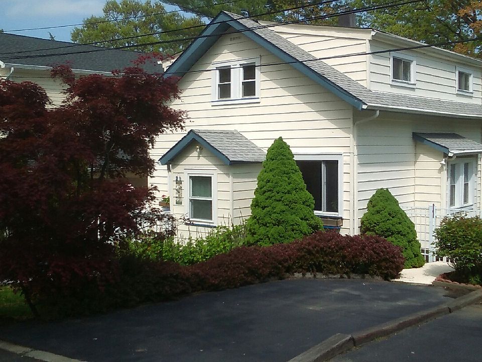 1st image of 28 Grand Ave