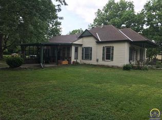 107 N 5th St, Hamilton, KS 66853