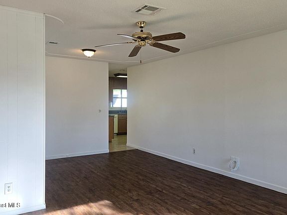 5th image of 4835 Volusia Ave
