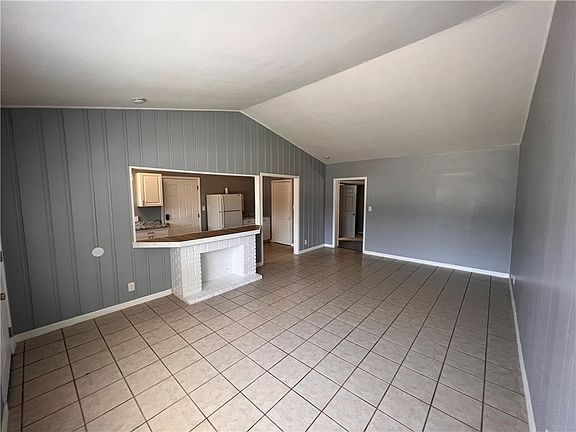 5th image of 936 Louisiana Ave
