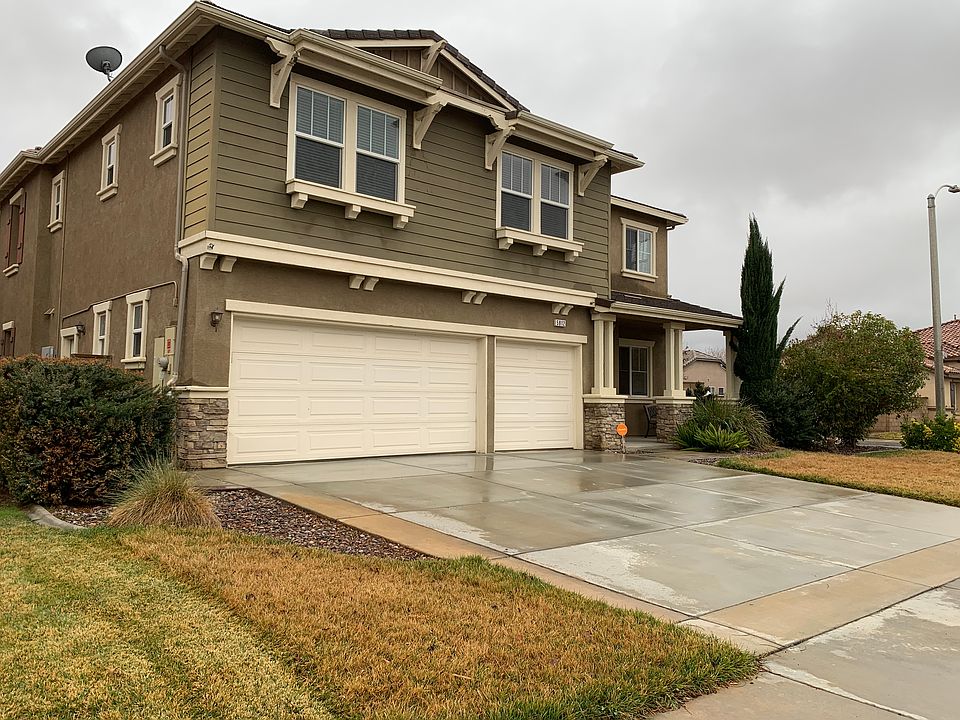 Popular Craftsman elevation