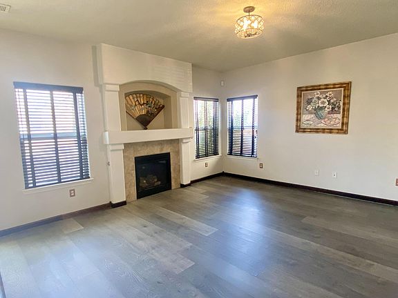 5th image of 980 Alegria Ct NW