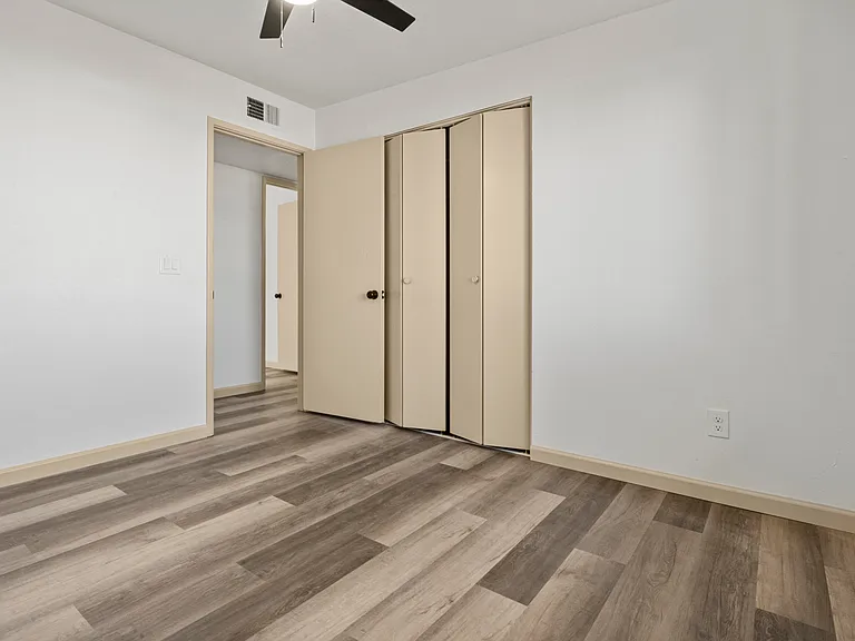 2214 Santa Rosa Dr — Photo 18