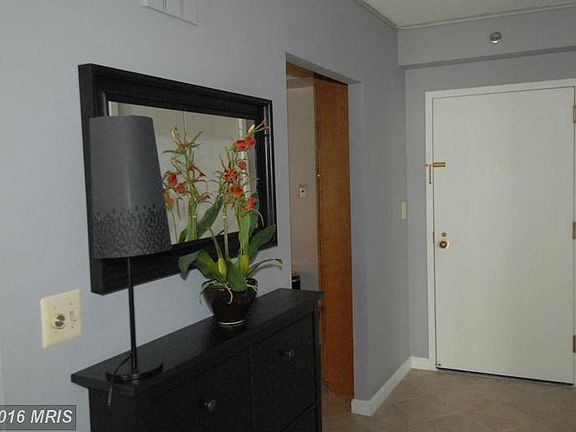 4th image of 1805 Crystal Dr APT 817S