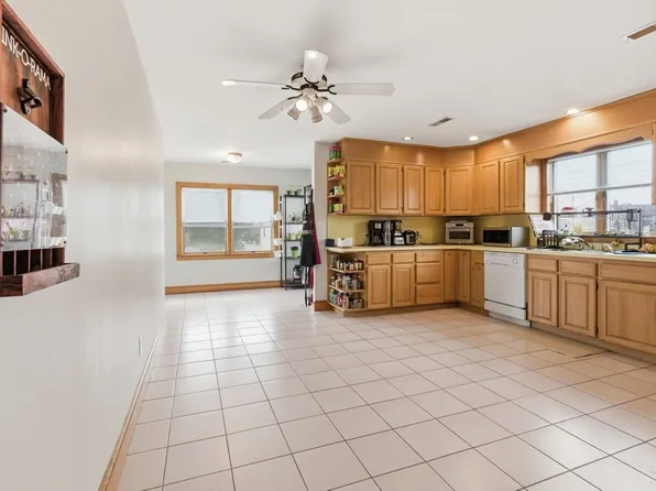4-6 Jensen Rd, Watertown, MA 02472