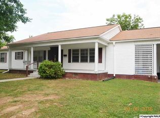 308 6th St, Athens, AL 35611
