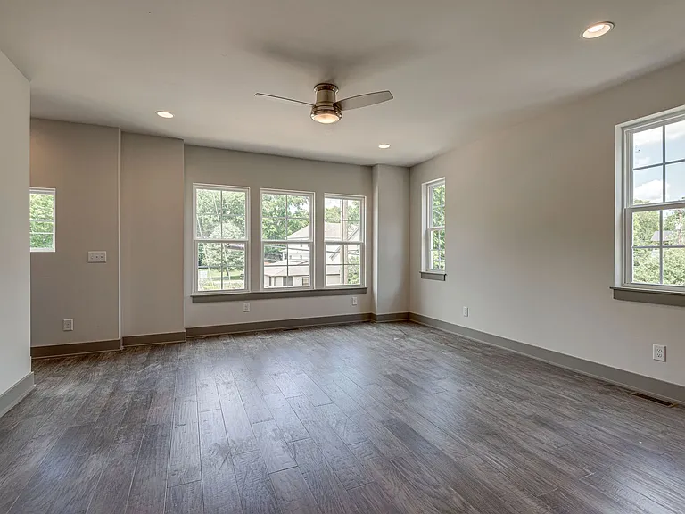 122H Oceola Ave — Photo 4