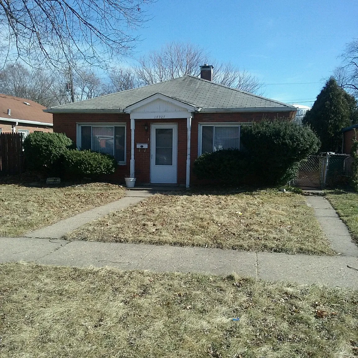 14927 Champlain Ave photo 1