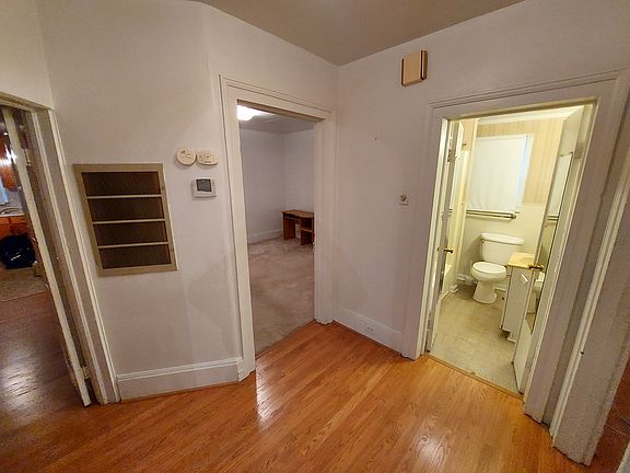 3rd image of 1713 Thru St