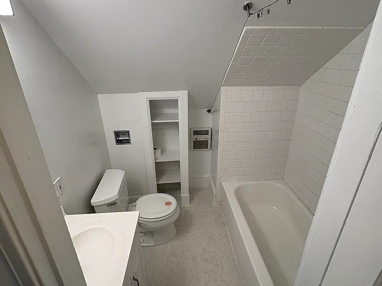 24-26 Warren Ave #1 — Photo 5