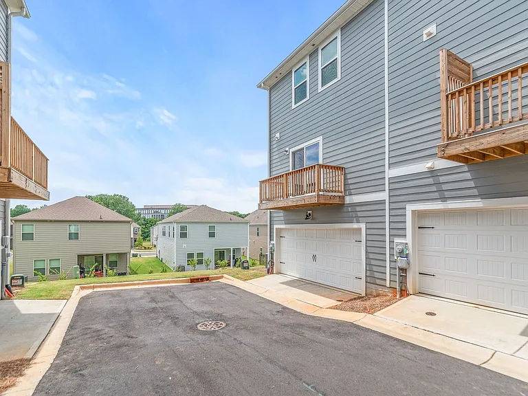 7136 Bryce Ave — Photo 29