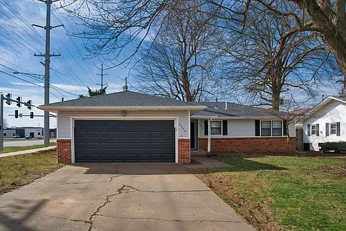 1356 E Rosebrier St Photo 1 1356 E Rosebrier St Photo 1