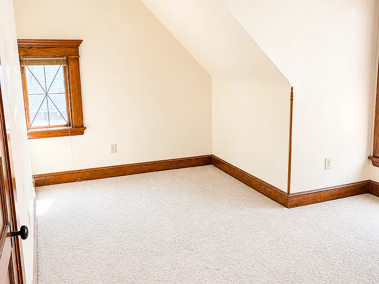 537 Whitney Ave #3 — Photo 3