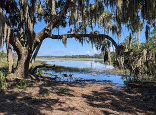 673 Sea Island Pkwy, Saint Helena Island, SC 29920