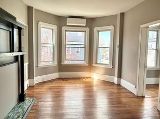 653 Brock Ave #2, New Bedford, MA 02744