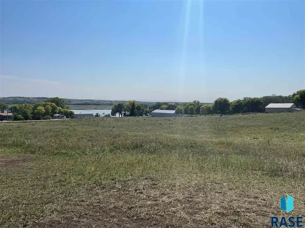 Rolling Hill Dr, Springfield, SD 57062