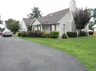 720 Sweetgum Rd, Du Quoin, IL 62832