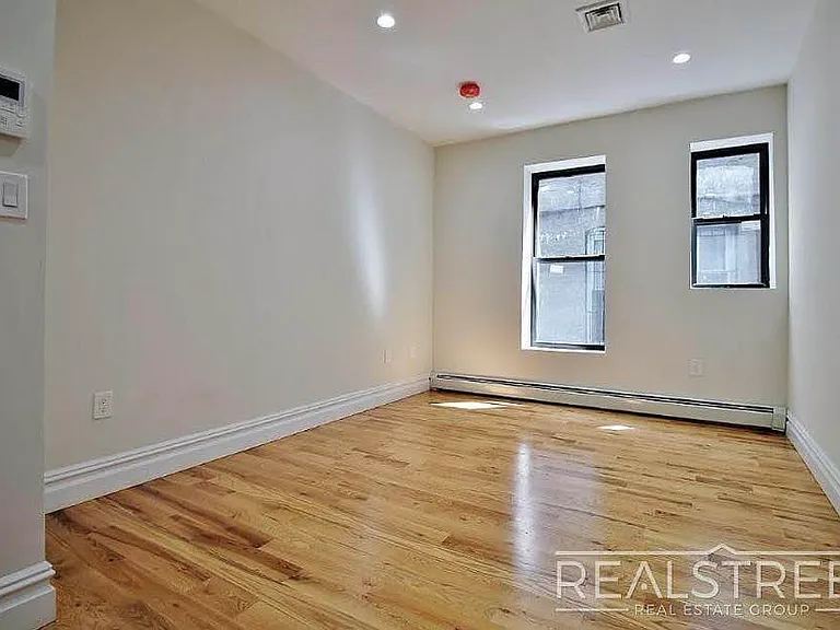 1576 Lincoln Pl #1R — Photo 5