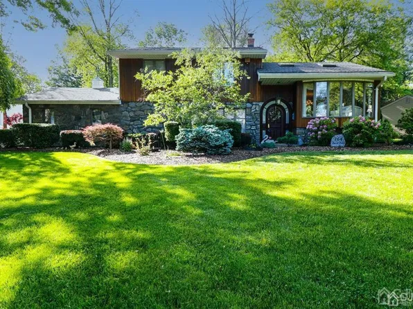 164 Devon Rd, Colonia, NJ 07067