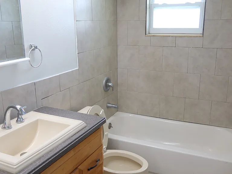 Coral Way — Photo 2