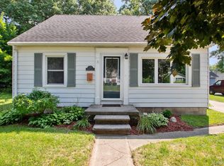 2235 Maddy Ln, Keego Harbor, MI 48320