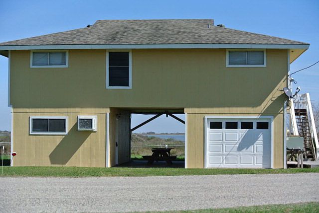 1st image of 2714 W Bayshore Dr