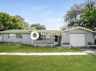 11612 Crystal Lake Dr, Port Richey, FL 34668